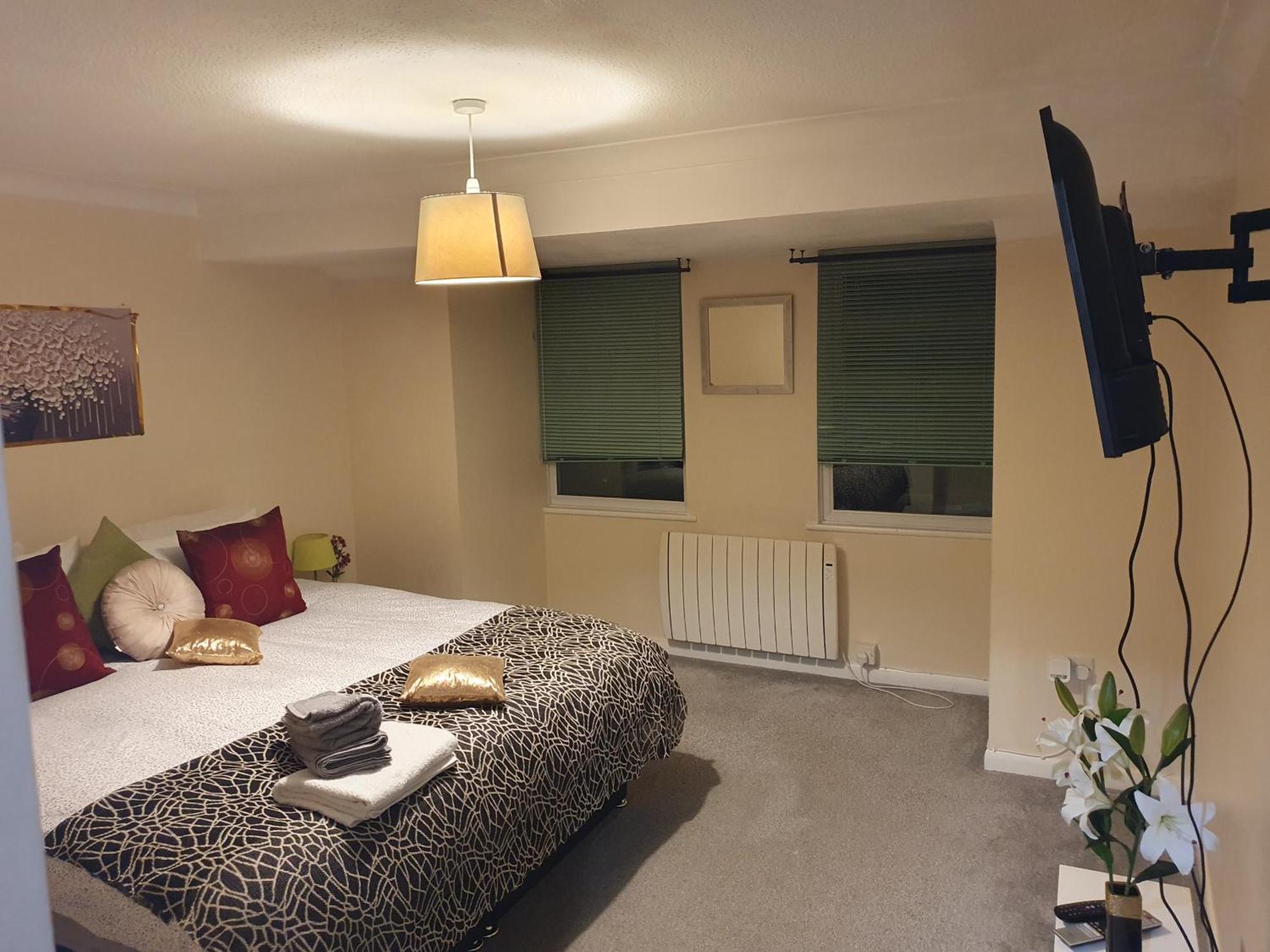 Lovely 1Bedrood Apartment Guildford Eksteriør billede
