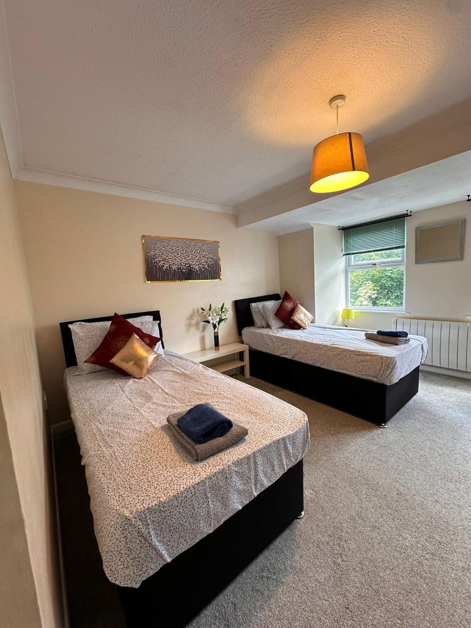Lovely 1Bedrood Apartment Guildford Eksteriør billede