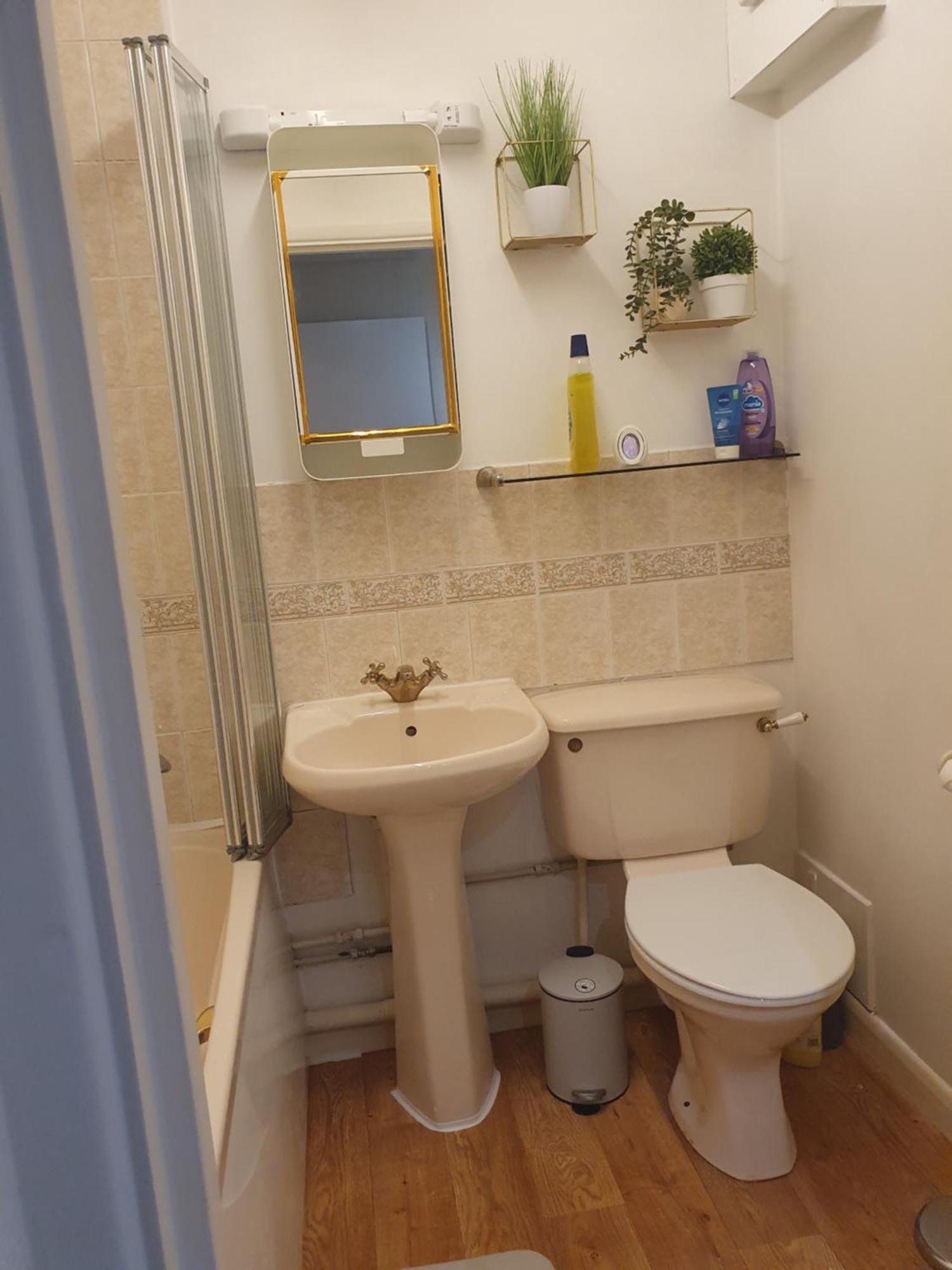 Lovely 1Bedrood Apartment Guildford Eksteriør billede