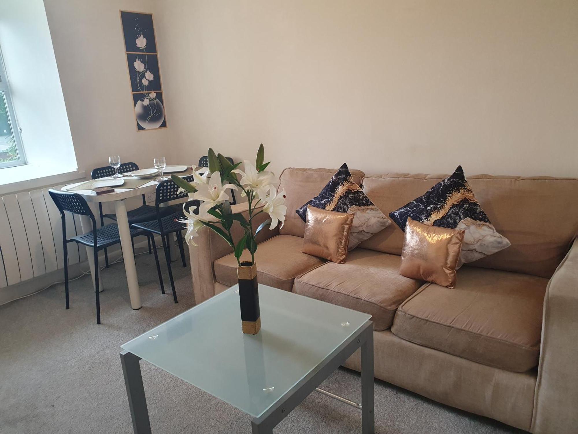Lovely 1Bedrood Apartment Guildford Eksteriør billede
