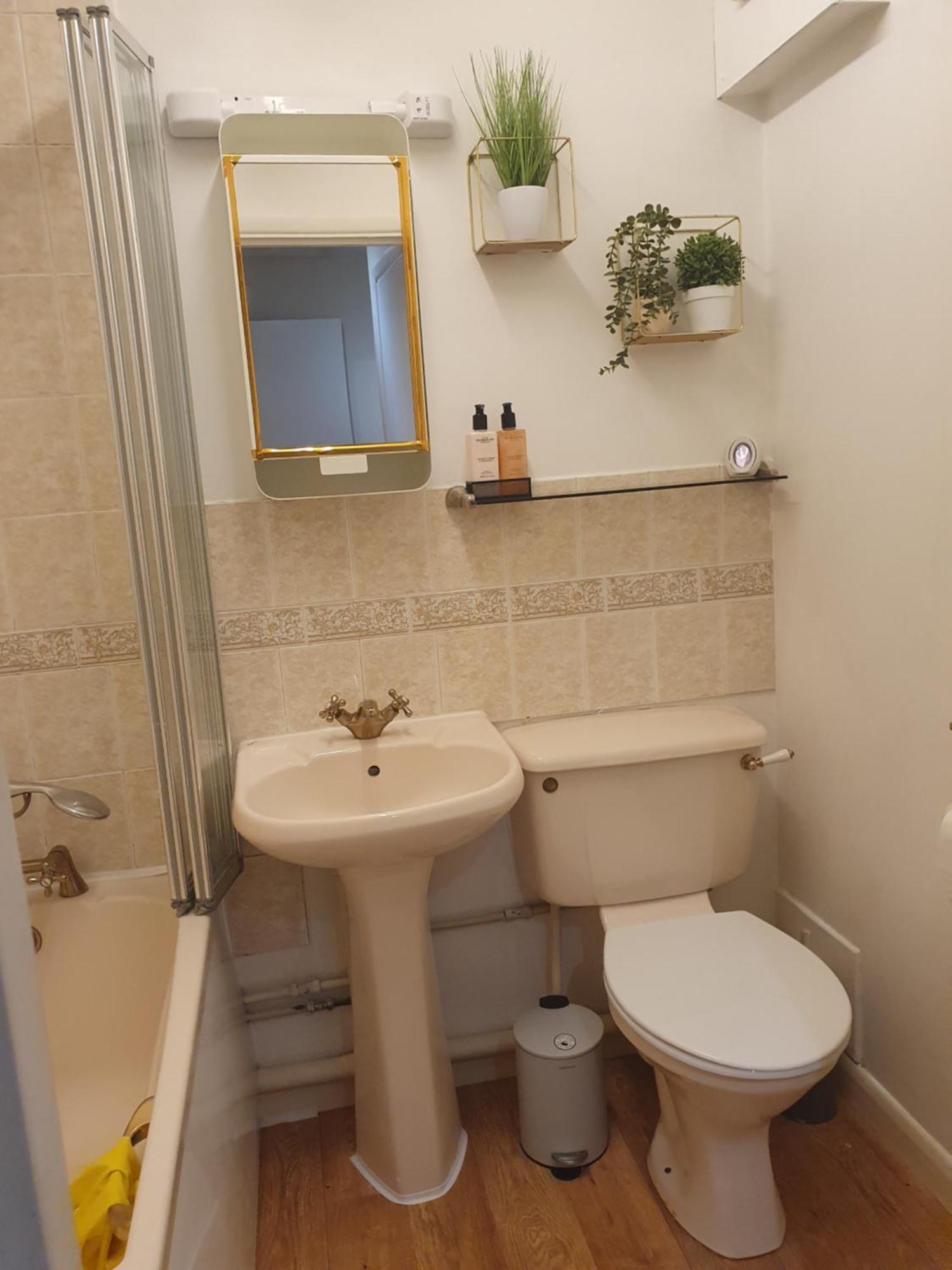 Lovely 1Bedrood Apartment Guildford Eksteriør billede