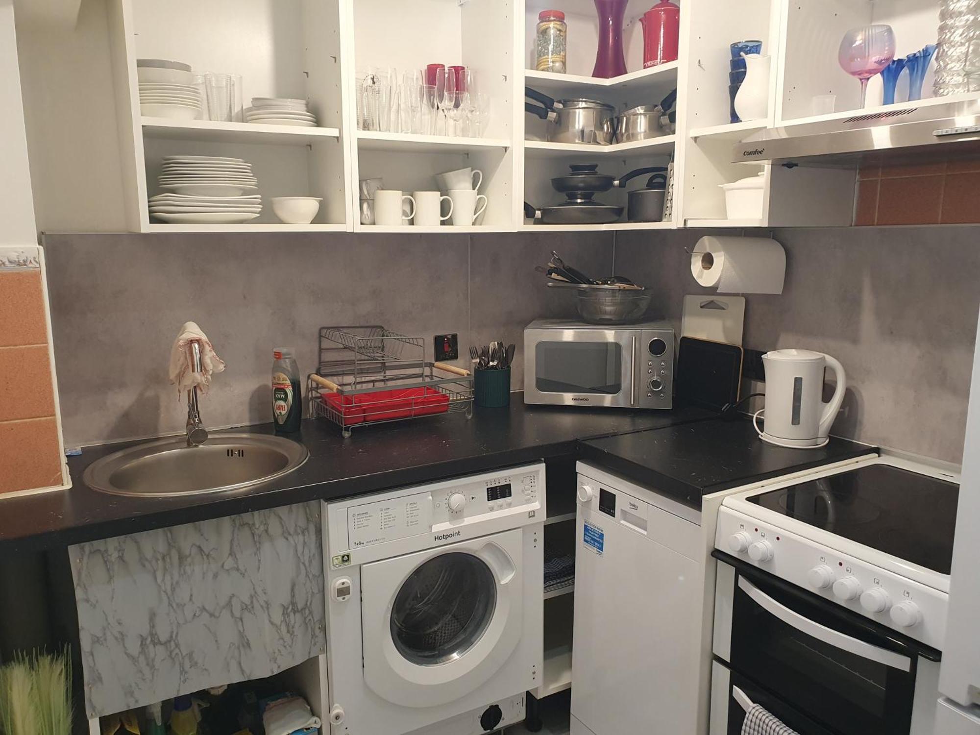 Lovely 1Bedrood Apartment Guildford Eksteriør billede