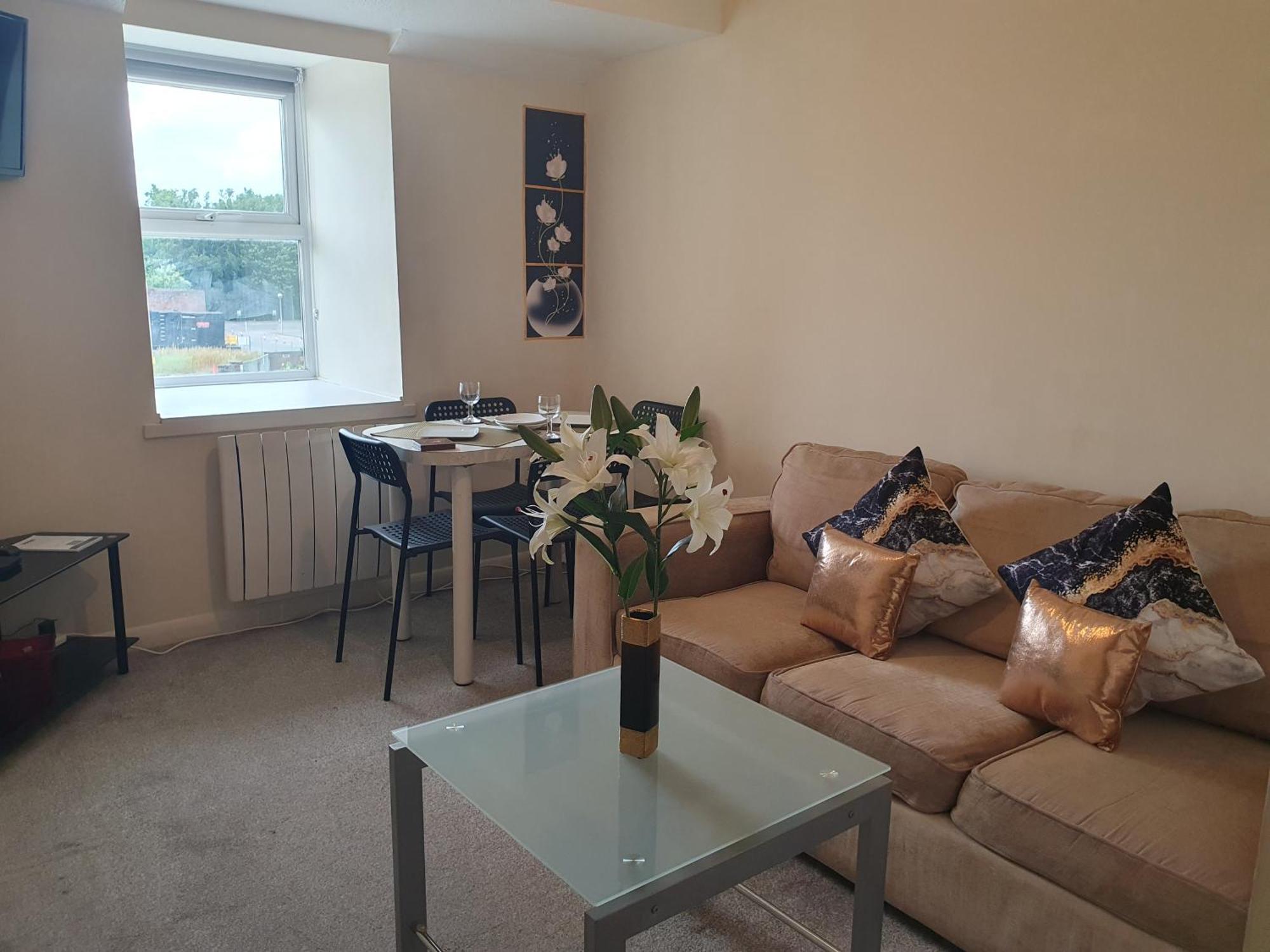 Lovely 1Bedrood Apartment Guildford Eksteriør billede