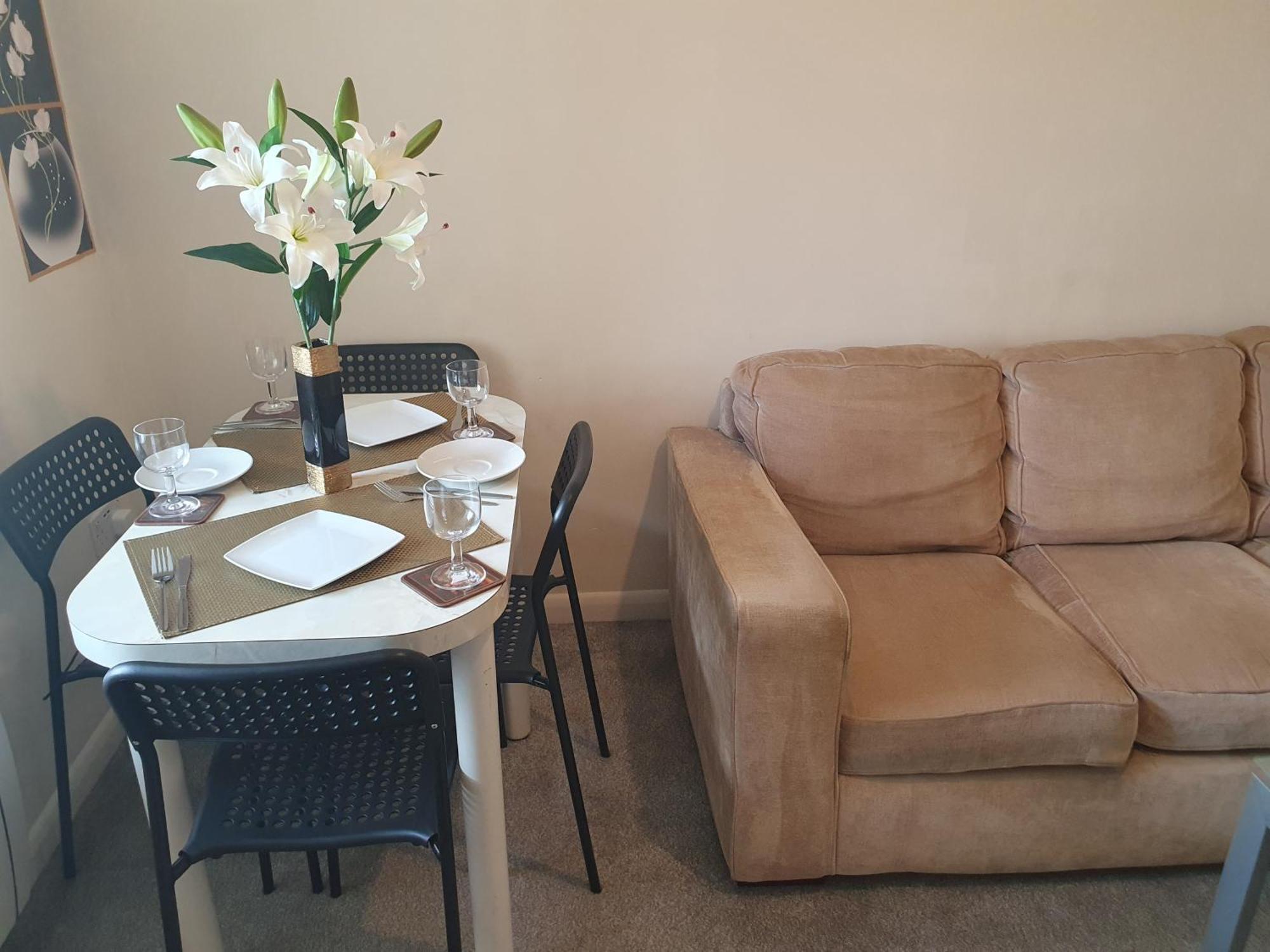 Lovely 1Bedrood Apartment Guildford Eksteriør billede