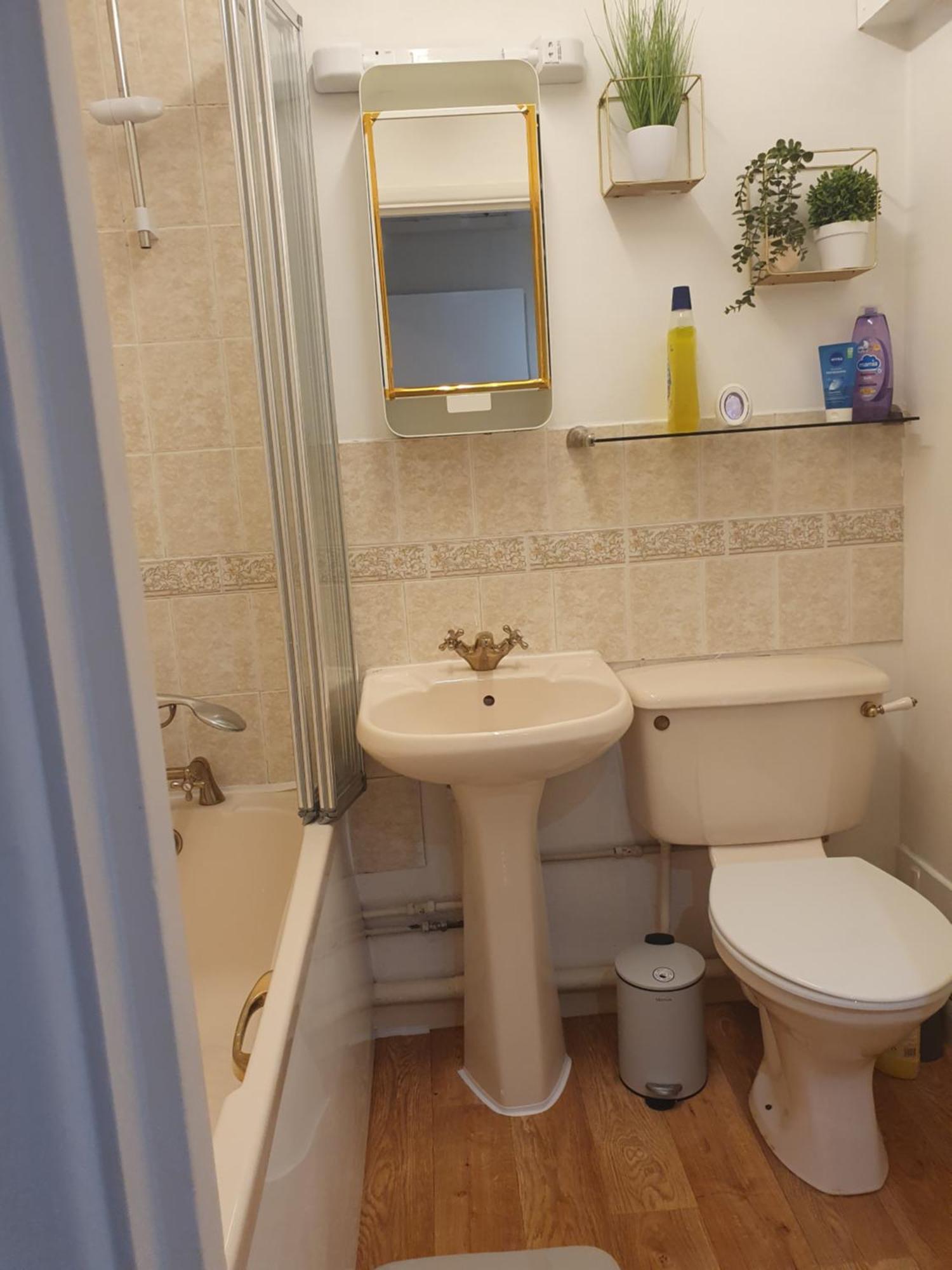 Lovely 1Bedrood Apartment Guildford Eksteriør billede