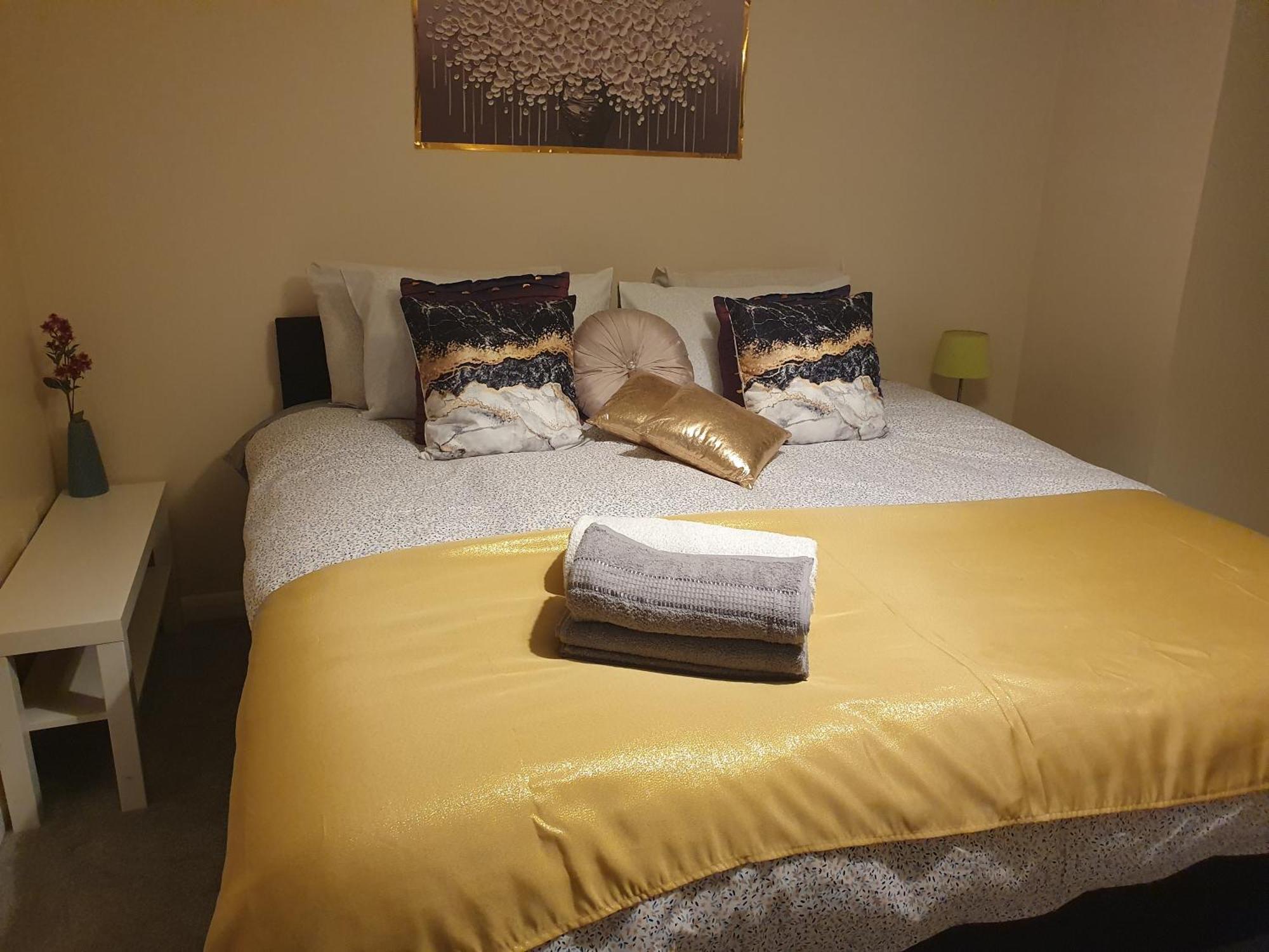 Lovely 1Bedrood Apartment Guildford Eksteriør billede