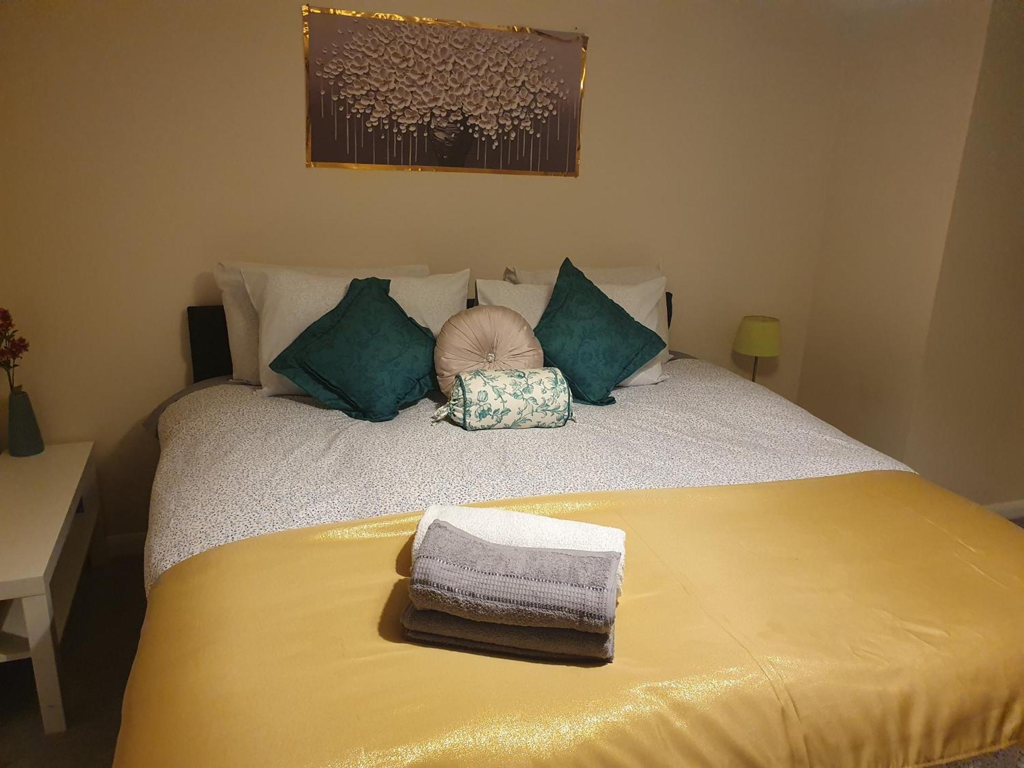 Lovely 1Bedrood Apartment Guildford Eksteriør billede
