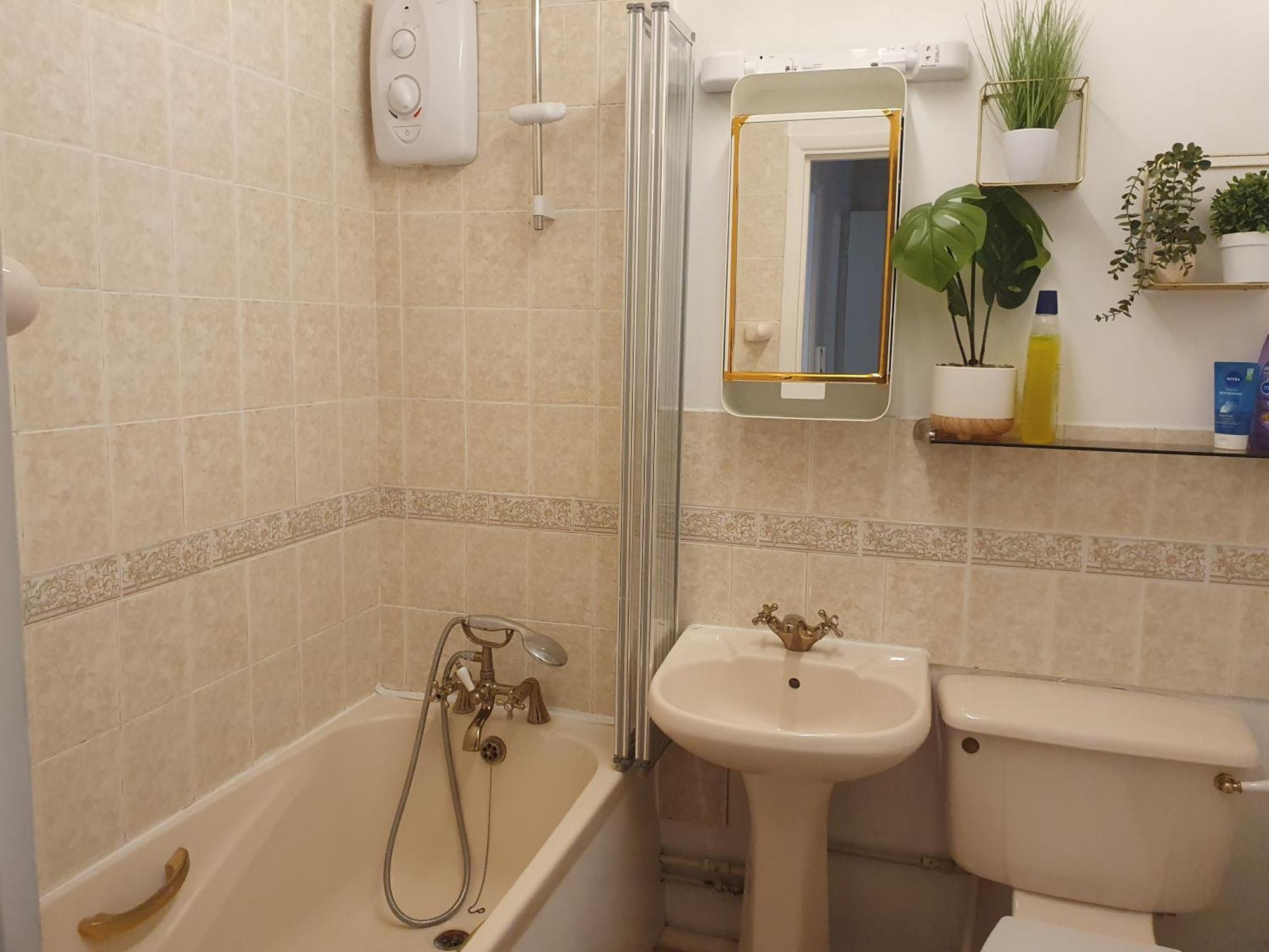 Lovely 1Bedrood Apartment Guildford Eksteriør billede