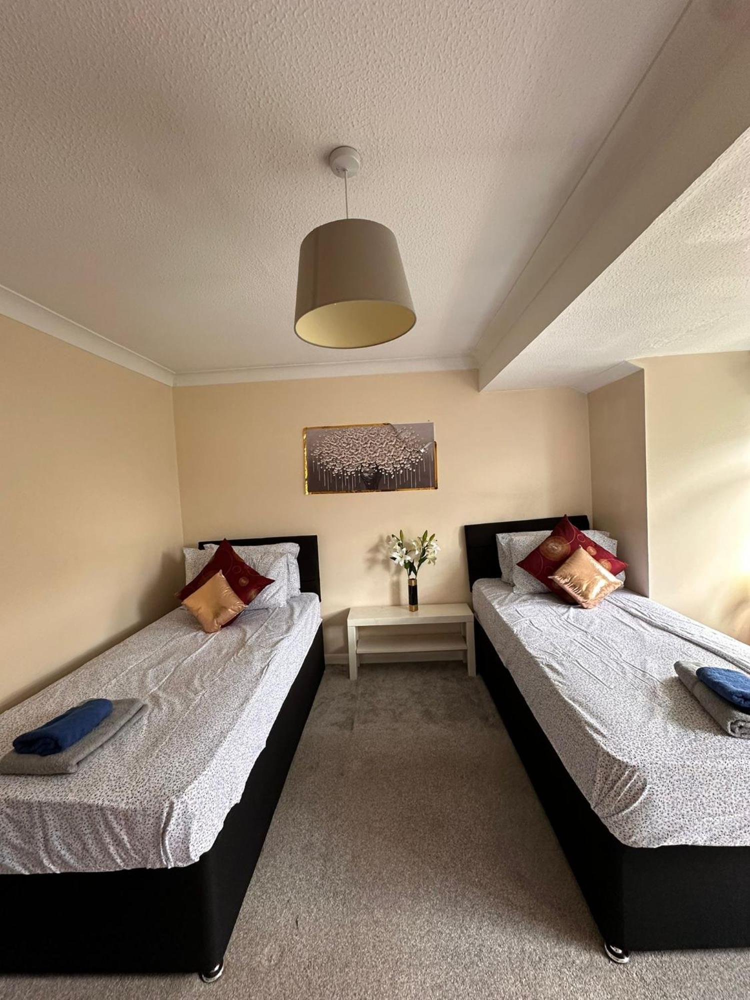 Lovely 1Bedrood Apartment Guildford Eksteriør billede