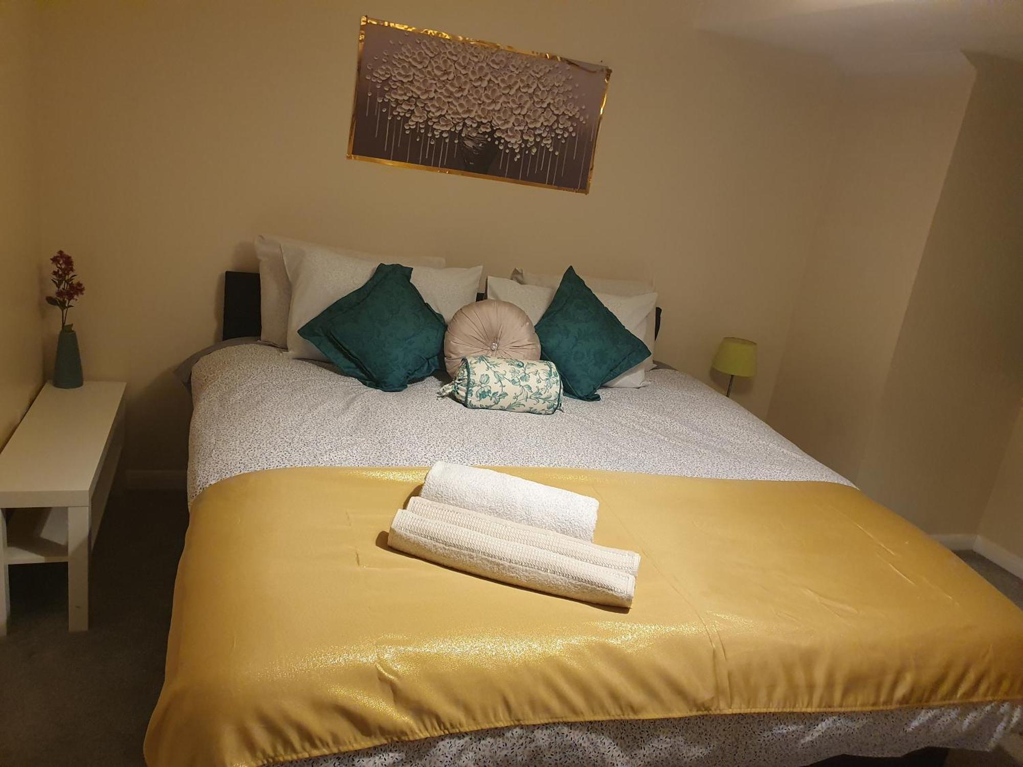 Lovely 1Bedrood Apartment Guildford Eksteriør billede